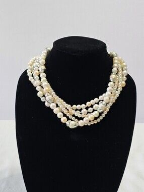 Vintafe Multi-Strand Pearl Necklace